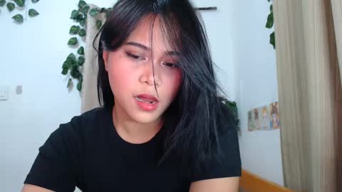 Snapshot of omariaennaid chatting on January 12, 10:12 am Angel online show from January 12, 10:12 am