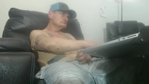 omgluvit12 online show from December 16, 12:49 pm