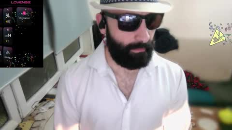 ona nisme online show from February 4, 7:18 pm