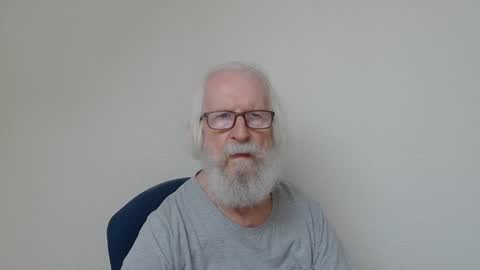 Snapshot of onanister chatting on September 12, 7:32 am Somewhere over the rainbow online show from September 12, 7:32 am