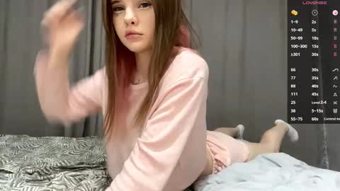 Snapshot of one_more_touch chatting on October 4, 5:22 pm Eva online show from October 4, 5:22 pm
