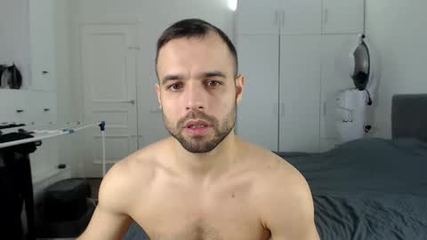 onebestlover online show from February 18, 11:10 am