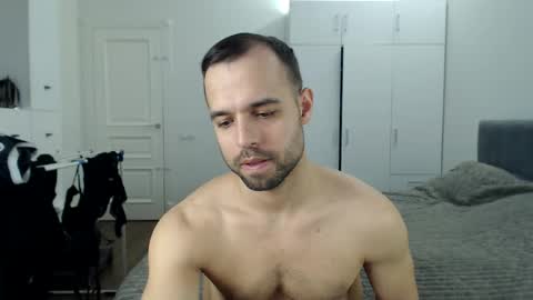 onebestlover online show from March 15, 1:03 pm