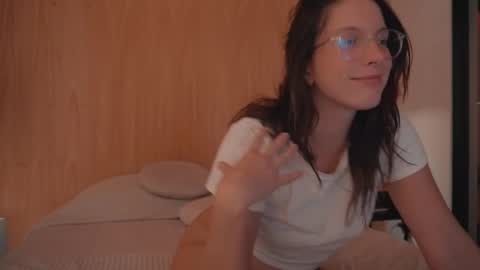 Ariel online show from December 11, 8:07 pm