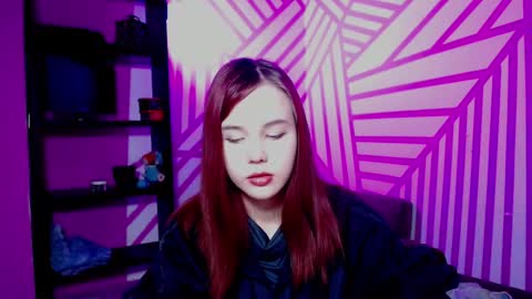 onessandra online show from October 30, 5:52 am