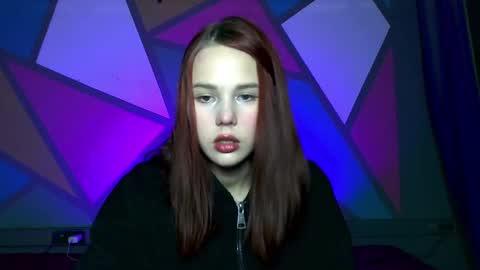 onessandra online show from September 15, 6:15 am