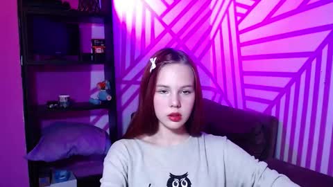 onessandra online show from September 25, 5:14 am