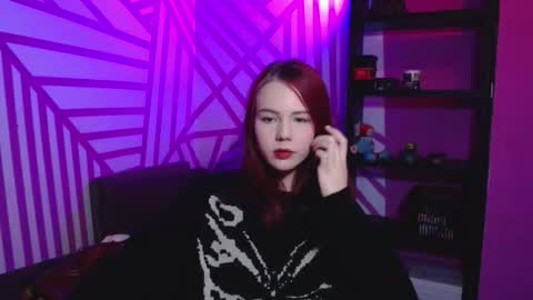 onessandra online show from September 11, 3:52 am