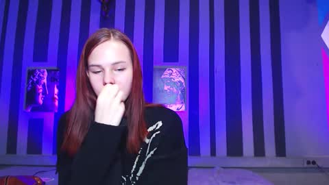 onessandra online show from October 9, 9:04 am