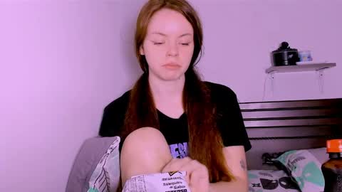 only_sarah1 online show from March 17, 11:21 pm