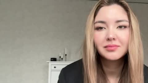 only_this online show from April 23, 9:06 am