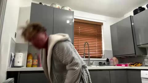 onlyloveyoutwice2016 online show from October 19, 7:24 am