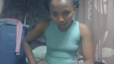 oooozafiette online show from August 1, 5:25 pm