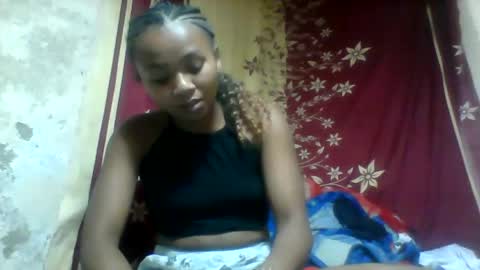 oooozafiette online show from June 28, 5:20 pm
