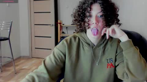 Britney online show from February 16, 12:09 am