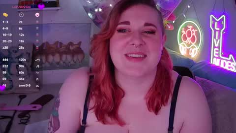 Snapshot of opalreigning chatting on March 10, 9:01 am Opal online show from March 10, 9:01 am