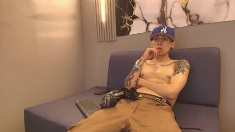 orus_241 online show from October 5, 9:22 pm