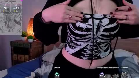 Ashley online show from October 4, 7:44 pm