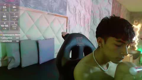 osamu_tay online show from January 17, 3:32 pm