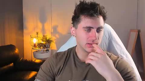 Oscar online show from October 17, 8:57 pm