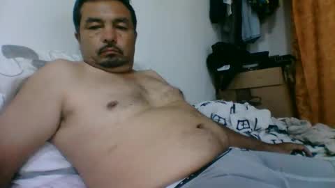 oscarjhe3512 online show from April 5, 2:08 am