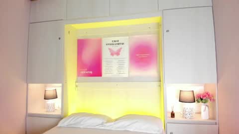 oshun_444 online show from April 10, 12:21 pm