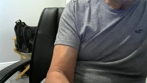 Ossi online show from December 5, 2:11 am