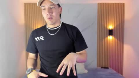 Otto Andrew online show from March 7, 7:36 pm