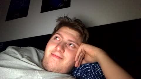 outflayd online show from March 1, 2:05 am