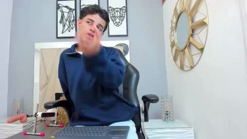 Snapshot of owen__johnson chatting on October 2, 12:15 pm Owen Johnson online show from October 2, 12:15 pm