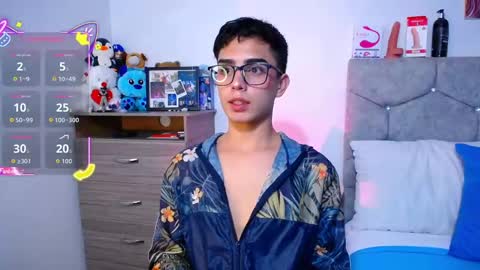 Owen  Independent model  online show from November 13, 7:00 am