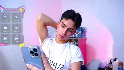 Owen  Independent model  online show from November 19, 6:39 pm