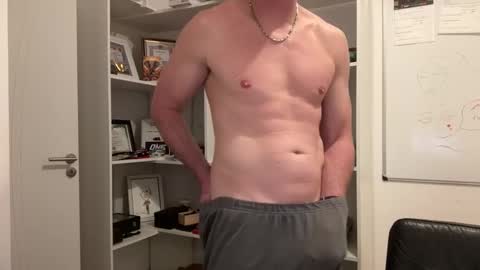 hotcouple online show from January 31, 9:23 pm