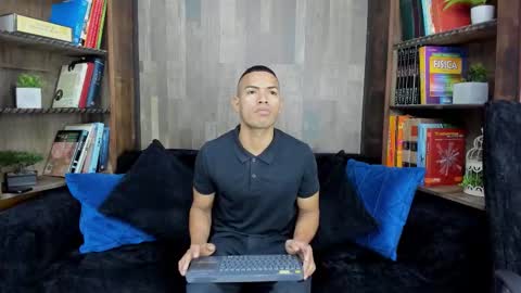 Snapshot of owenpierce1 chatting on October 12, 12:31 pm Owen online show from October 12, 12:31 pm