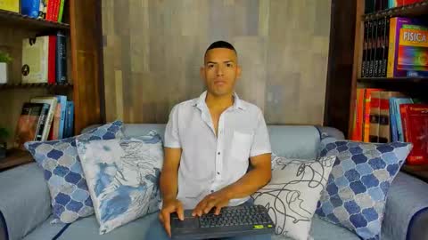 Snapshot of owenpierce1 chatting on October 1, 11:31 am Owen online show from October 1, 11:31 am
