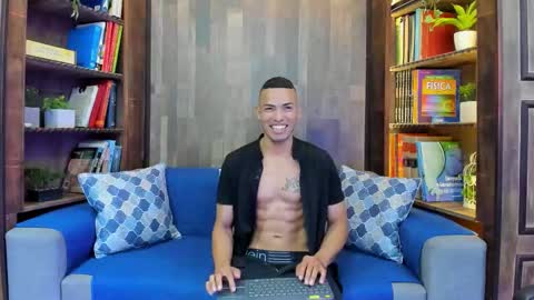 Snapshot of owenpierce1 chatting on September 19, 12:09 pm Owen online show from September 19, 12:09 pm