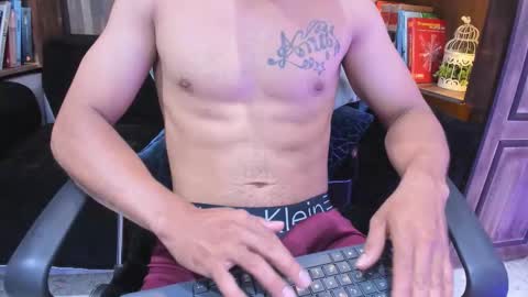 Snapshot of owenpierce1 chatting on September 28, 11:41 am Owen online show from September 28, 11:41 am