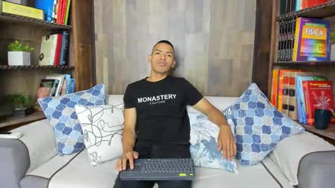 Snapshot of owenpierce1 chatting on October 3, 12:13 pm Owen online show from October 3, 12:13 pm