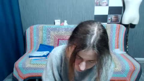 Ella online show from March 26, 9:03 am