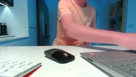 pablo19692017 online show from April 28, 7:56 am