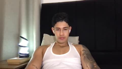 Javi    online show from February 1, 10:29 pm