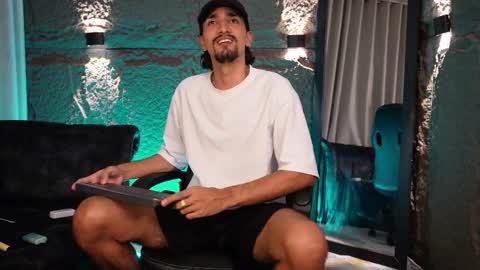 pablo online show from February 17, 12:42 am