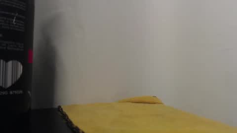 Snapshot of paiperhalliwey chatting on March 12, 8:20 pm paiperhalliwey online show from March 12, 8:20 pm