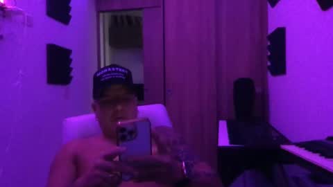 paisaexotico online show from October 23, 1:07 am