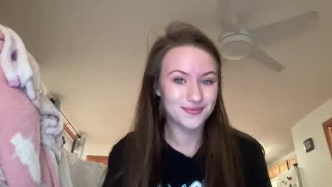 paisleysnowxo online show from March 5, 12:59 am