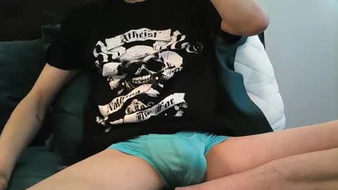 Snapshot of pale_atom chatting on January 9, 7:08 pm Atom online show from January 9, 7:08 pm