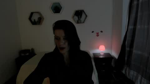 Paloma  online show from April 9, 9:31 pm