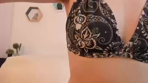 Paloma  online show from September 11, 8:43 pm