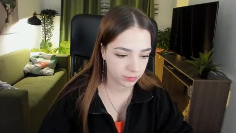 Snapshot of pambeeslyy chatting on March 5, 6:01 pm Pam online show from March 5, 6:01 pm