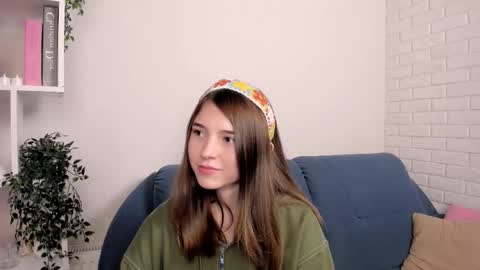 daniella online show from September 17, 6:00 pm